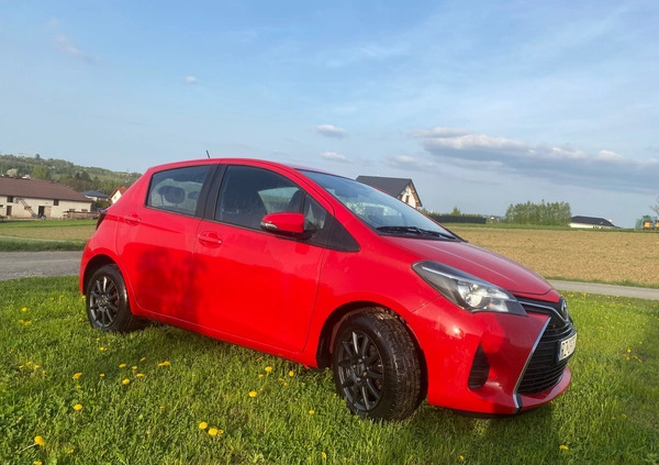 Toyota Yaris cena 29900 przebieg: 184000, rok produkcji 2016 z Rzeszów małe 137